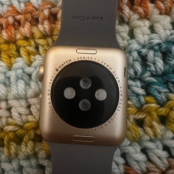 Apple Watch - Picture 2 of 2